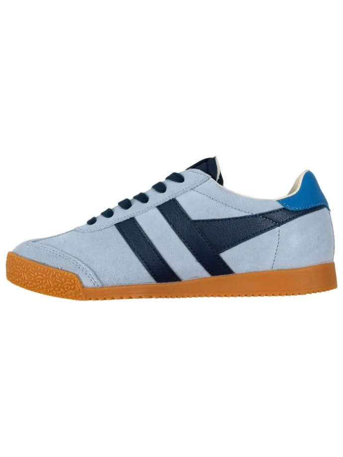 Sneaker in Hellblau