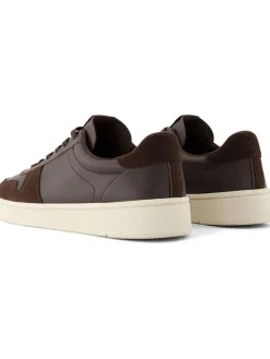 Sneakers in Braun