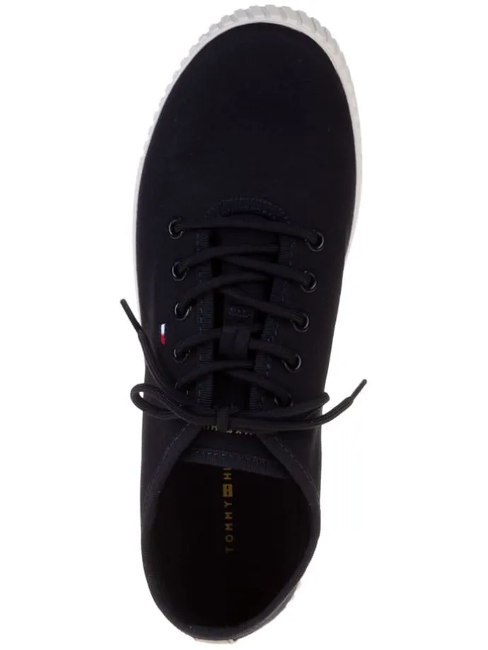 Sneakers in Dunkelblau