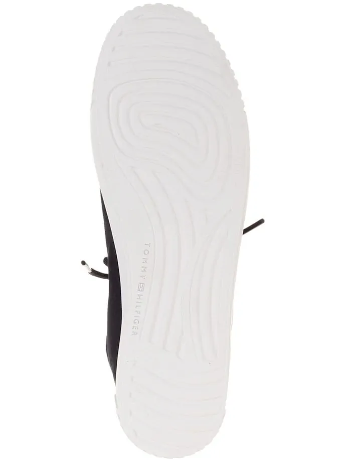 Sneakers in Dunkelblau