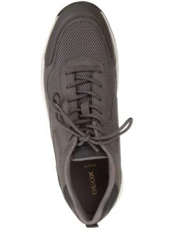 Sneakers in Grau