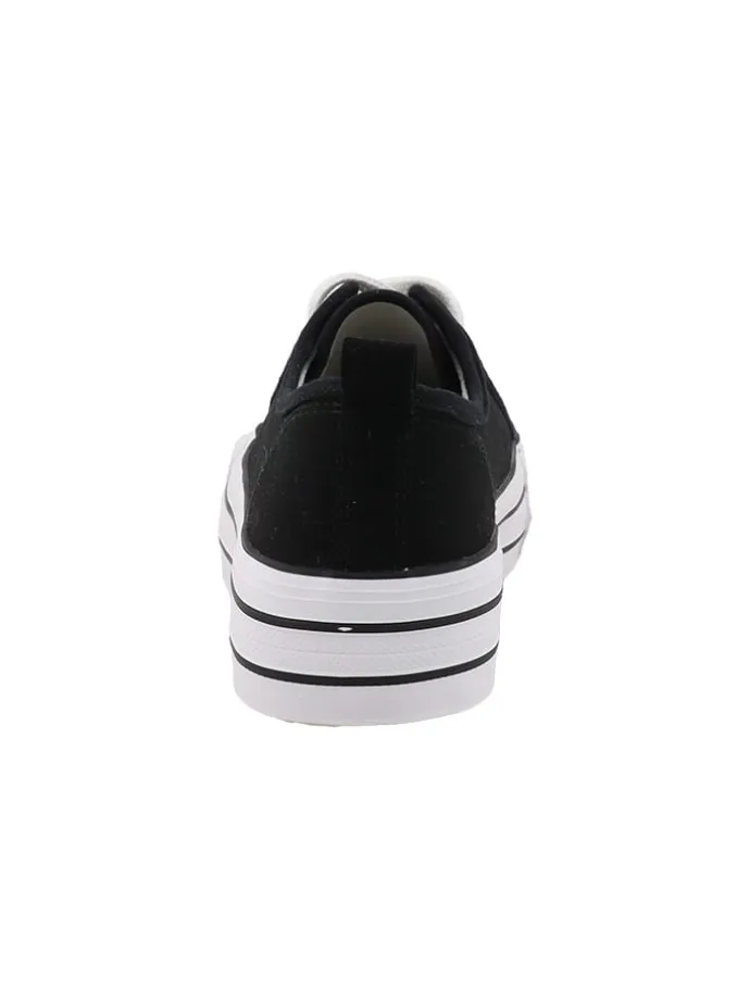 Sneakers in Schwarz