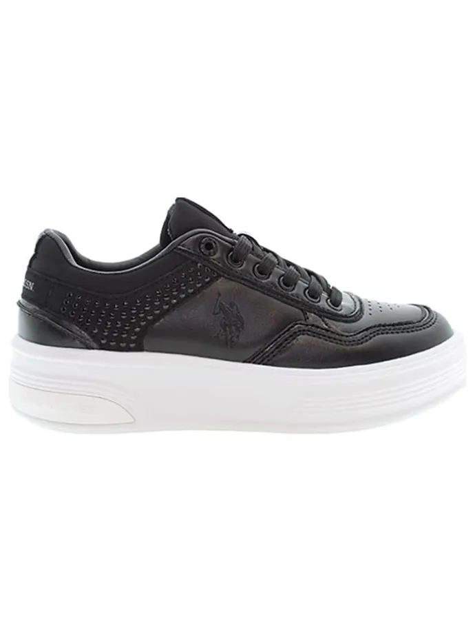 Sneakers in Schwarz