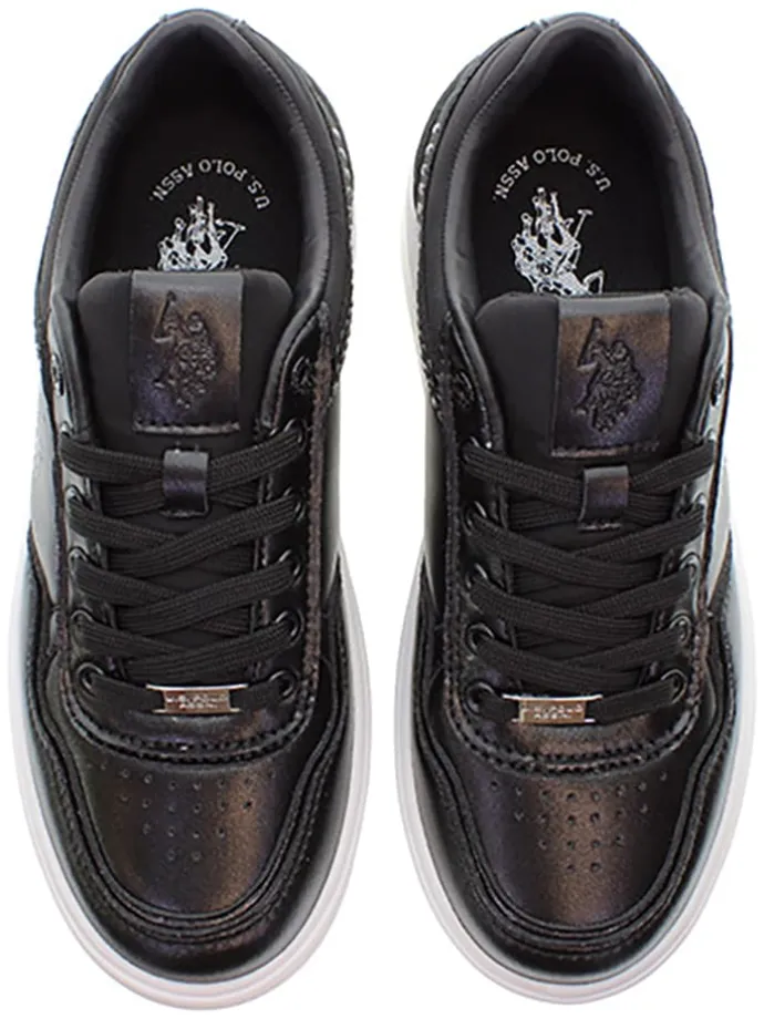 Sneakers in Schwarz