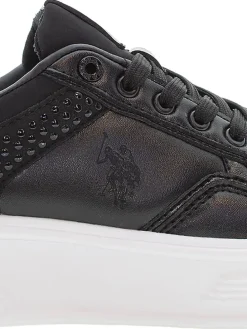 Sneakers in Schwarz