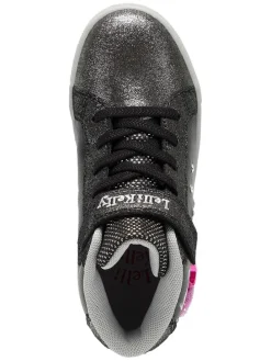 Sneakers in Schwarz