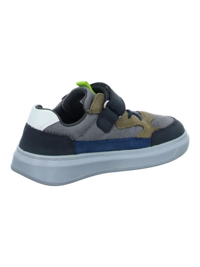 Sportliche Schnürschuhe in Bunt