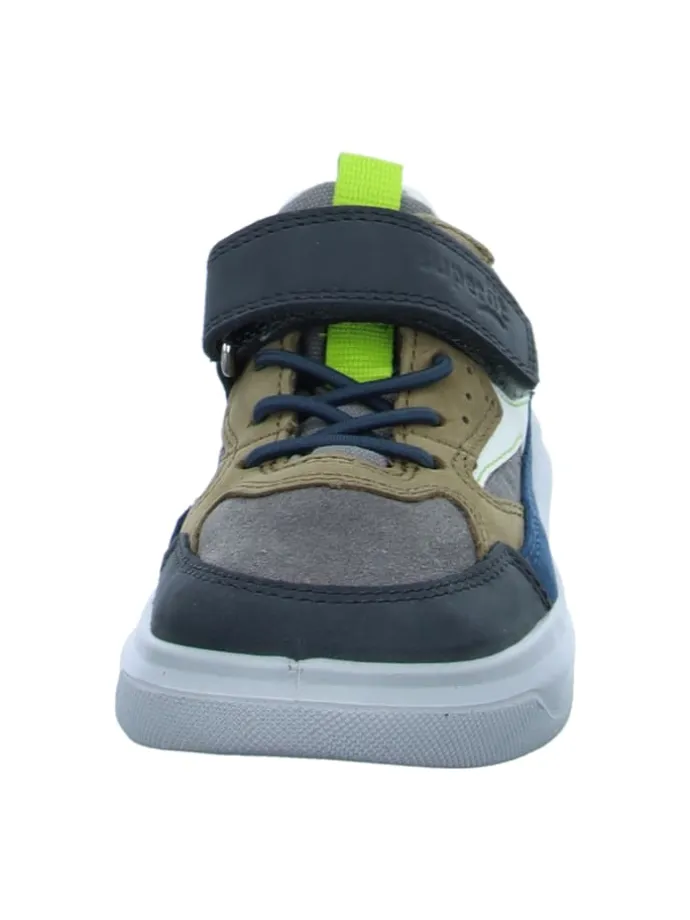 Sportliche Schnürschuhe in Bunt