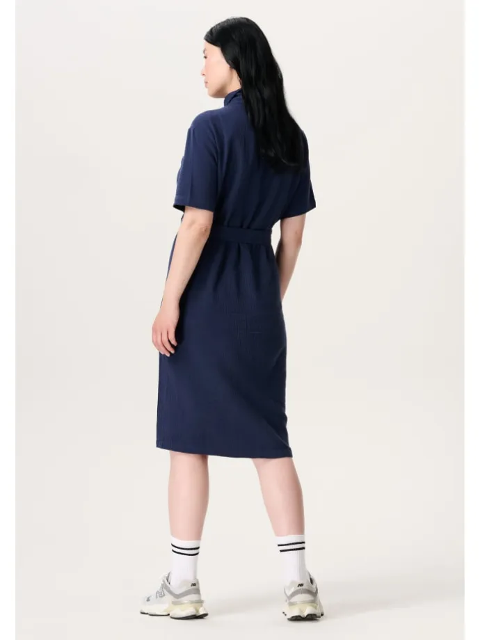 Still-Kleid in Naval Academy