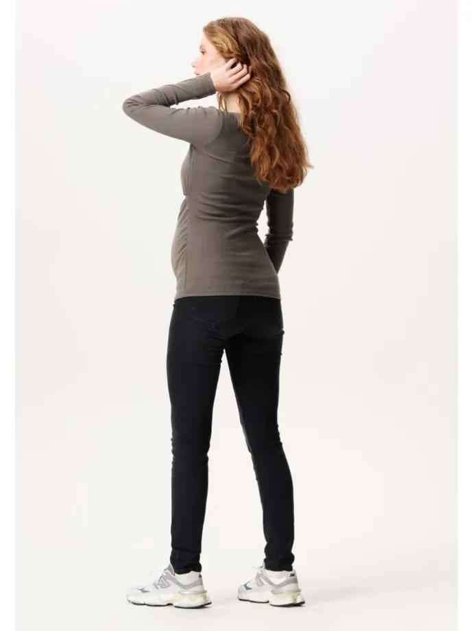 Still-Shirt Sara in Olive