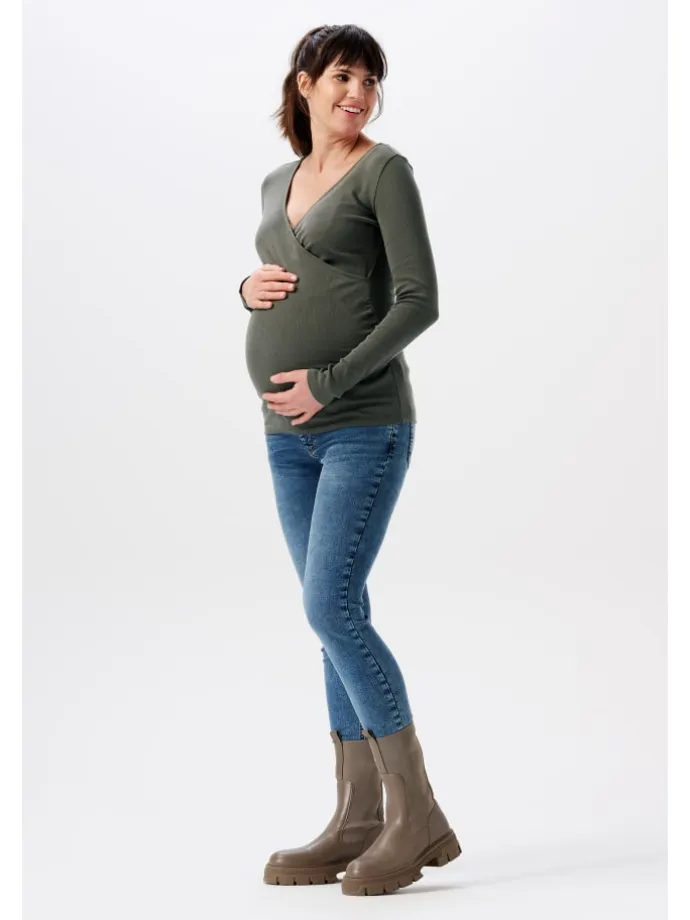 Still-Shirt Sara in Olive