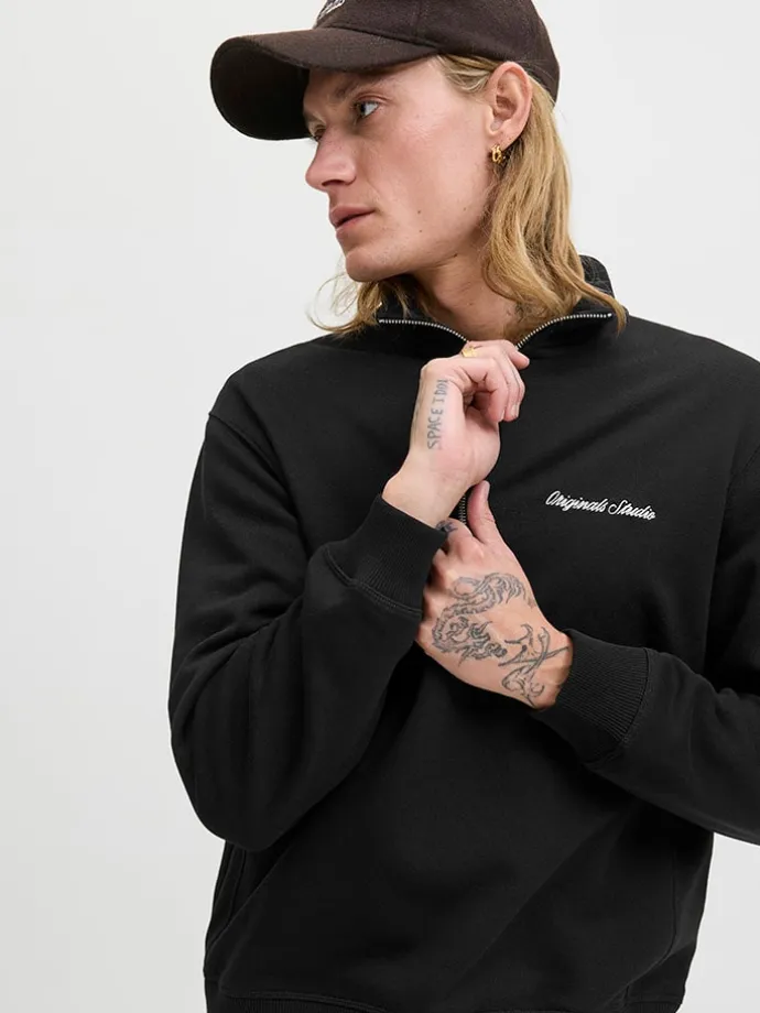 Sweatshirt "Jornorebro" in Schwarz