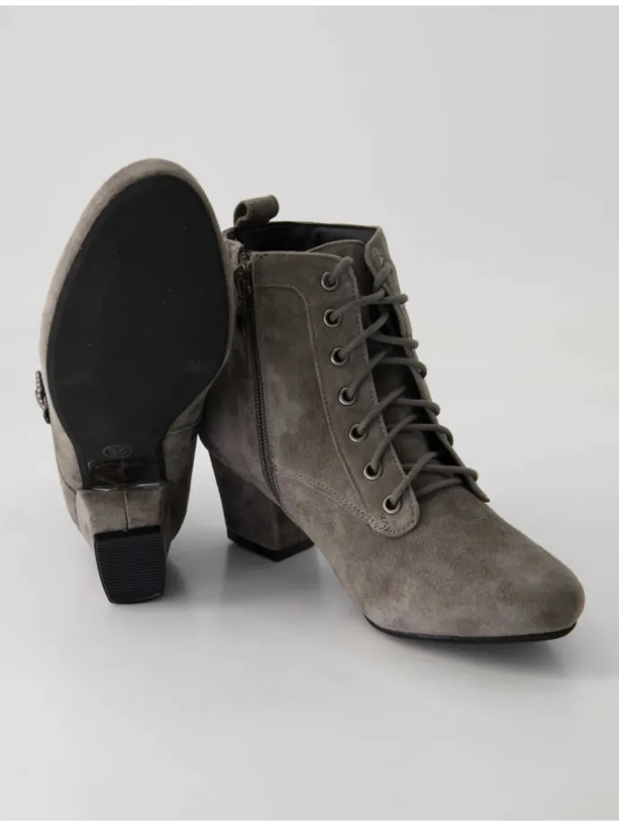 Trachtenschuhe in Grau