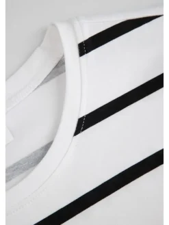 T-Shirt mit kurzen Ärmeln in schwarz
