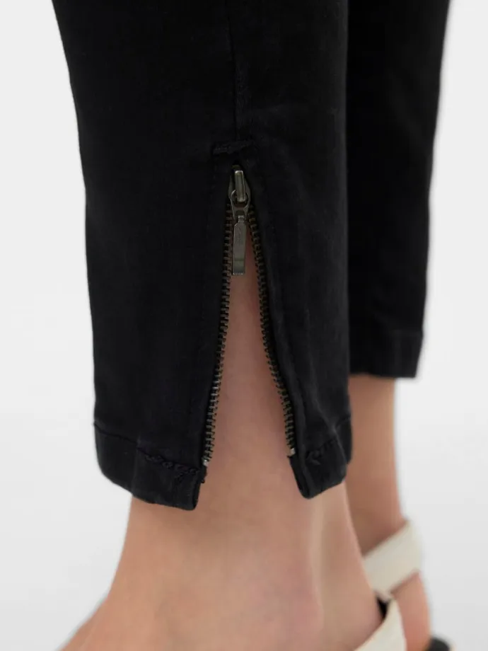 Umstandsjeans mit Skinny Fit in Black Denim