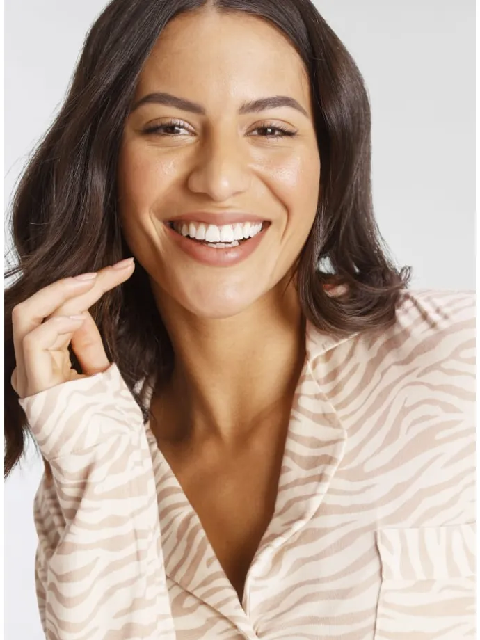 Umstandsnachthemd in beige-gemustert