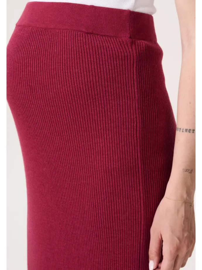 Umstandsrock Over The Belly in Tibetan Red