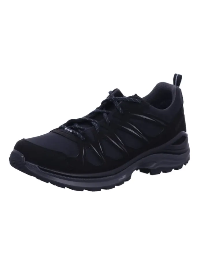 Wanderschuh in schwarz