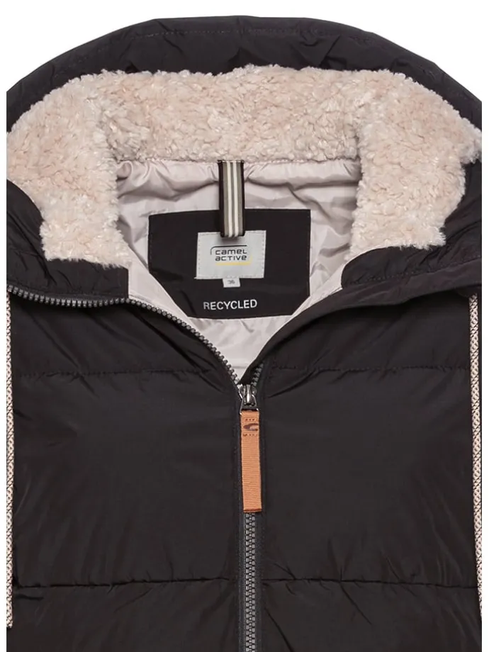 Wintermantel in Schwarz